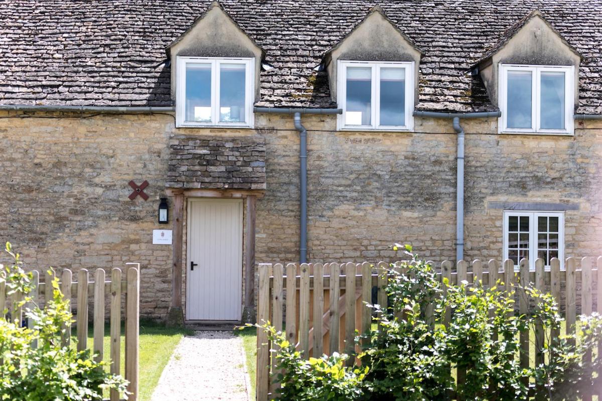 Villa Crucis Park Estate à Cirencester Extérieur photo