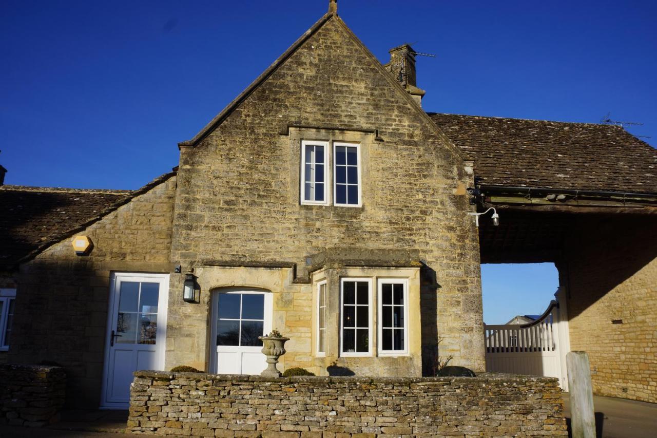Villa Crucis Park Estate à Cirencester Extérieur photo